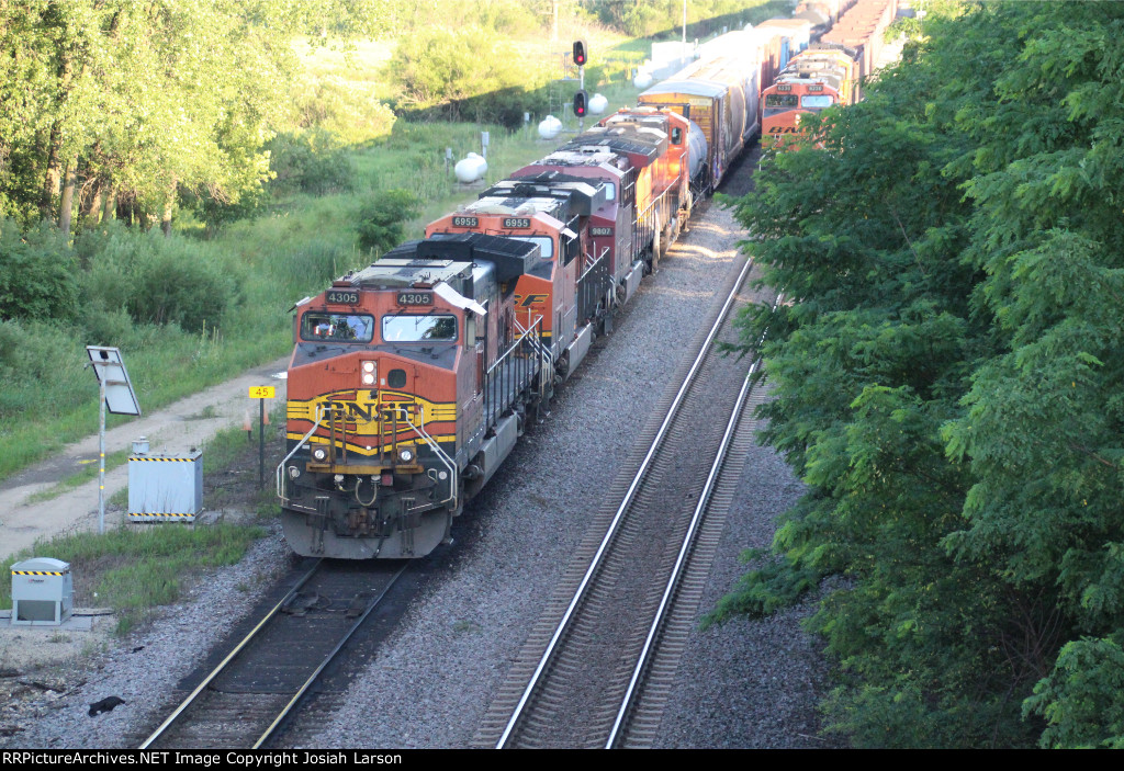 BNSF 4305 West